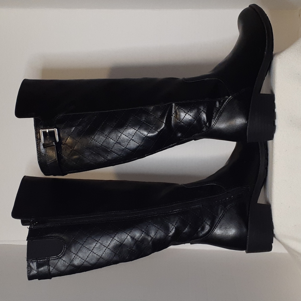 ST. JOHN'S BAY WOMEN'S BOOTS